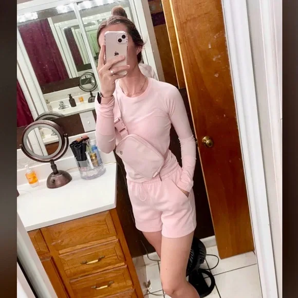 Lululemon Light Pink Everywhere Belt Bag 1L Travel Pouch Crossbody - Picture 6 of 8